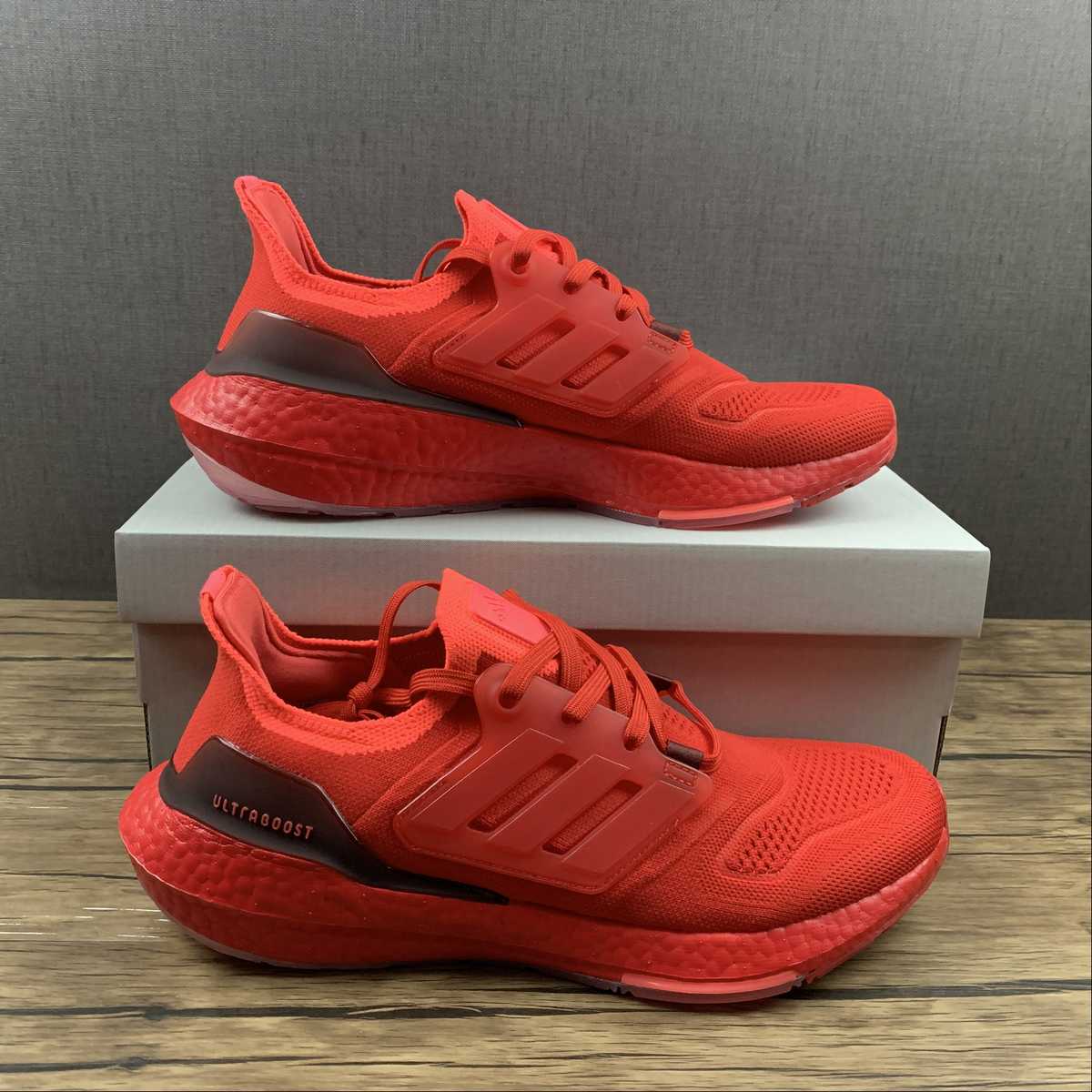 Tênis Ultra Boost 22