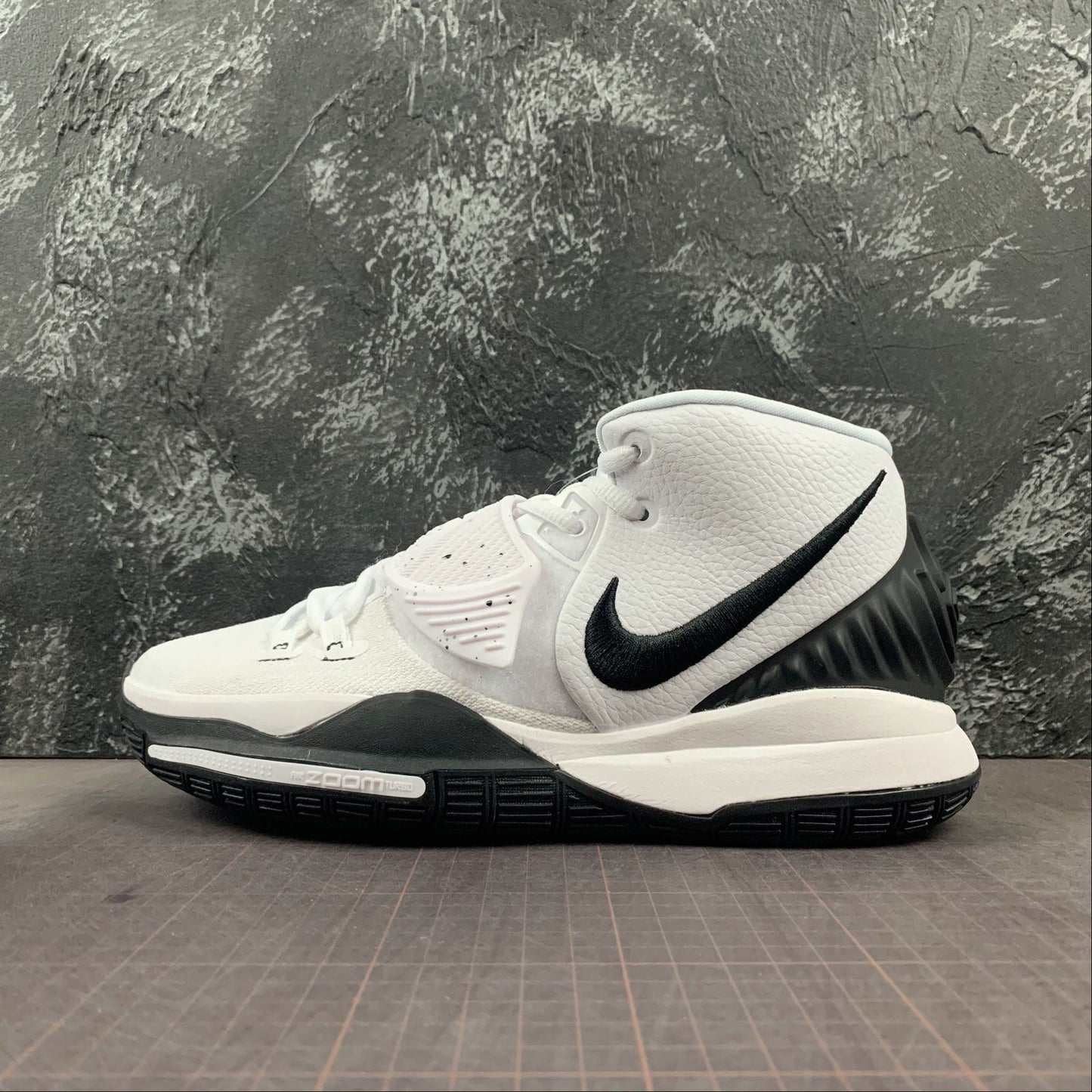 Tênis Nike Kyrie 6