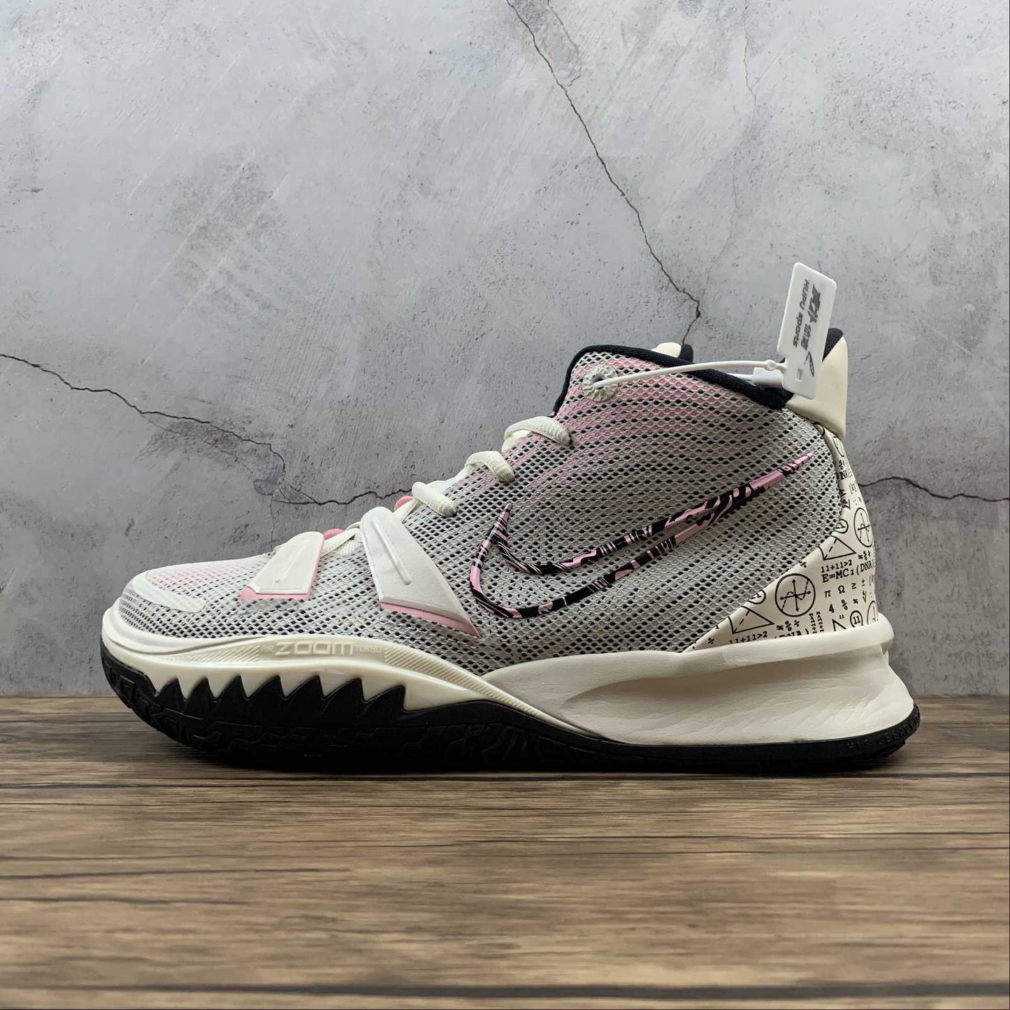 Tênis Nike Kyrie 7