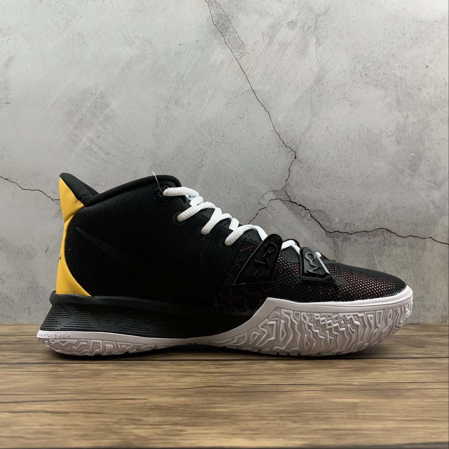 Tênis Nike Kyrie 7
