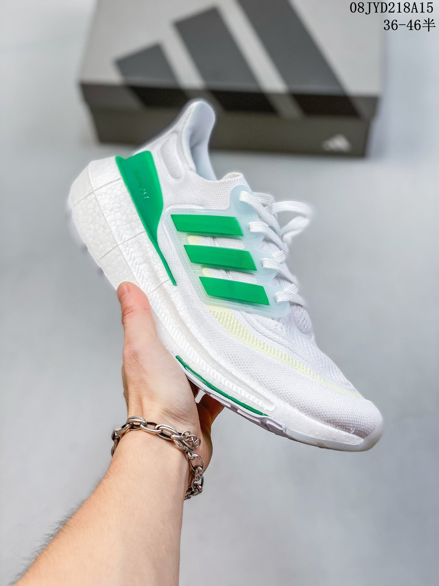 Tênis Adidas Ultra Boost Light - CLIQUE PARA VER MAIS CORES