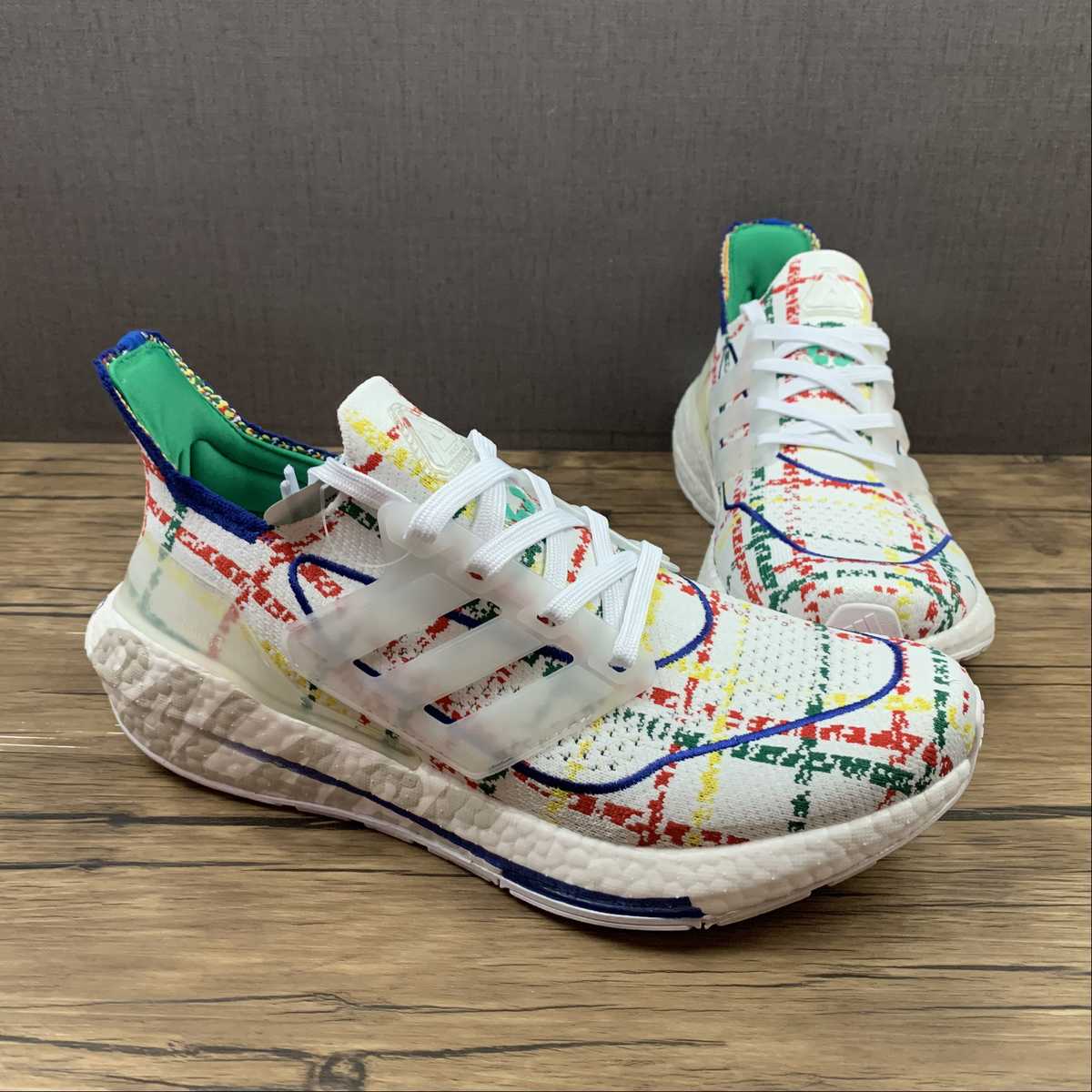 Tênis Ultra Boost 21