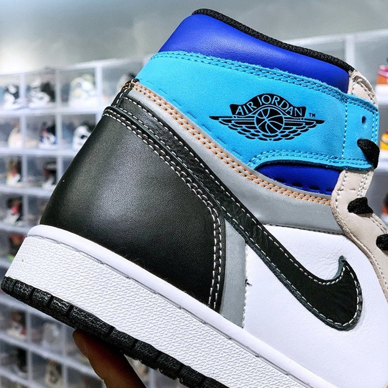 Tênis Nike Air Jordan 1