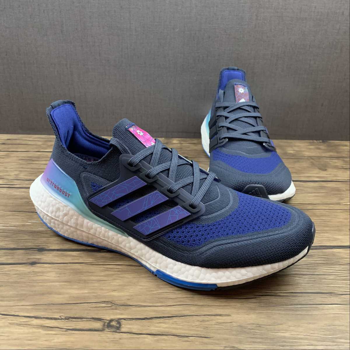 Tênis Ultra Boost 21