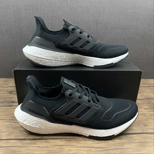 Tênis Ultra Boost 21