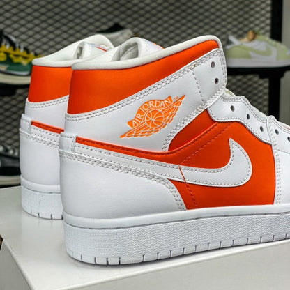 Tênis Nike Air Jordan 1