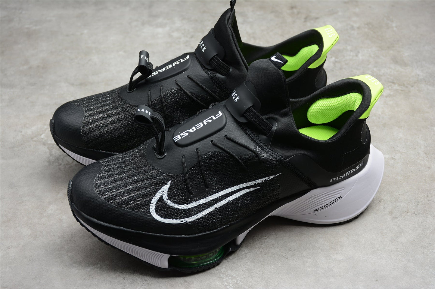 Nike Air Zoom Tempo Next% FlyEase