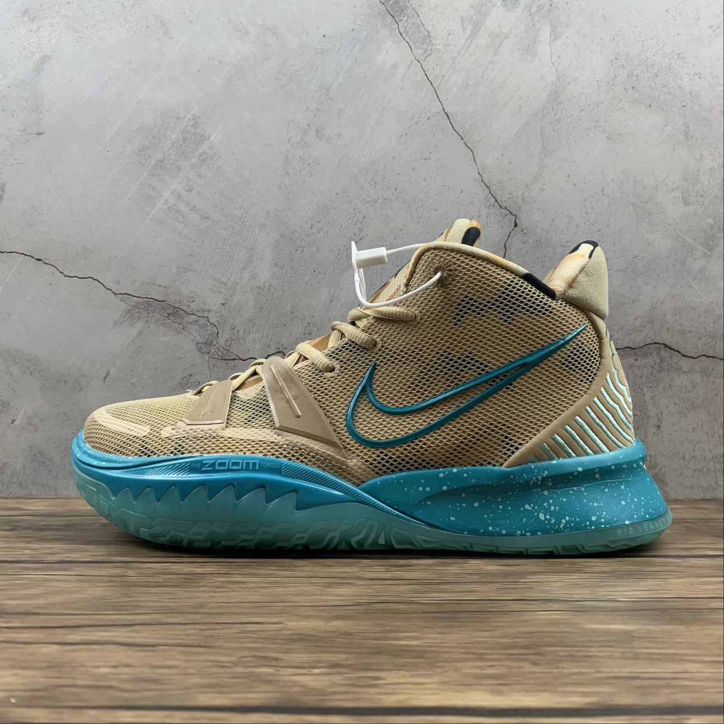 Tênis Nike Kyrie 7