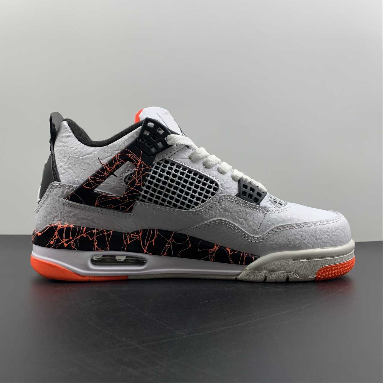 Tênis Nike Air Jordan 4 Retro