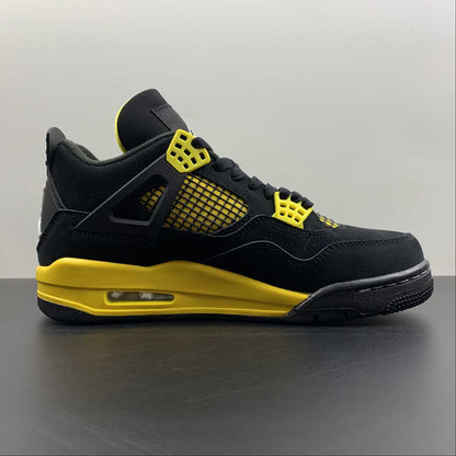 Tênis Nike Air Jordan 4 Retro