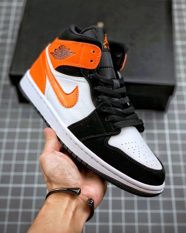 Tênis Nike Air Jordan 1