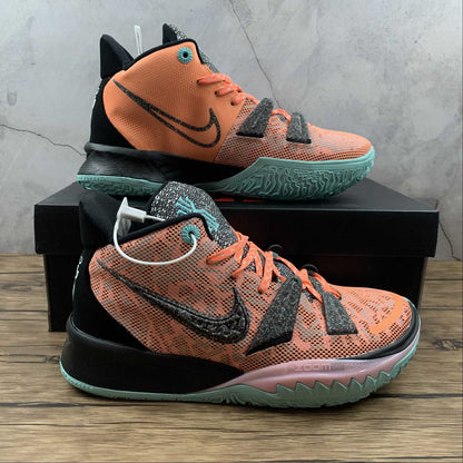 Tênis Nike Kyrie 7