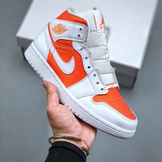 Tênis Nike Air Jordan 1