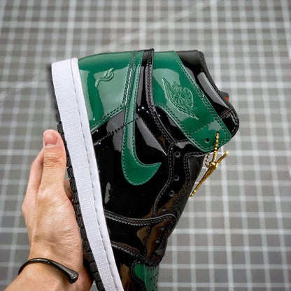 Tênis Nike Air Jordan 1