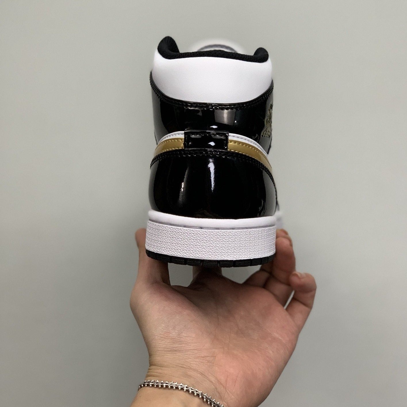 Tênis Nike Air Jordan 1