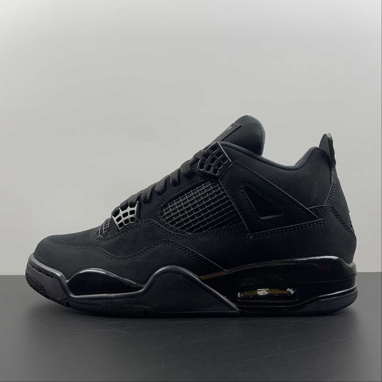 Tênis Nike Air Jordan 4 Retro