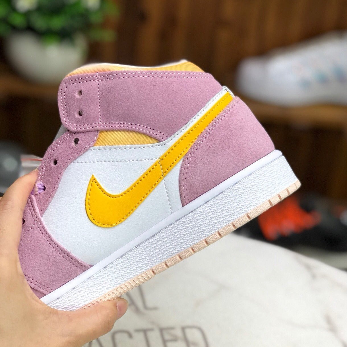 Tênis Nike Air Jordan 1