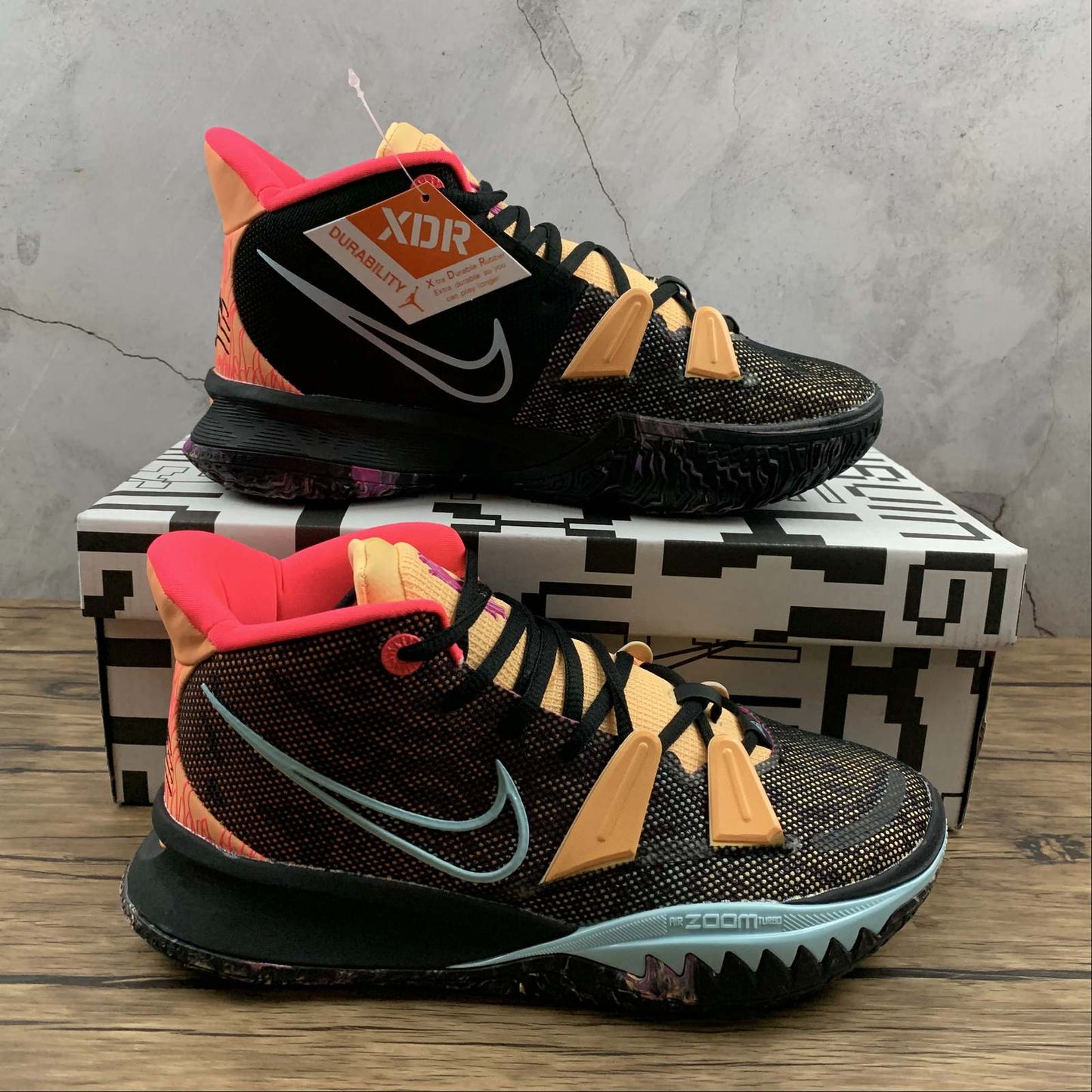 Tênis Nike Kyrie 7