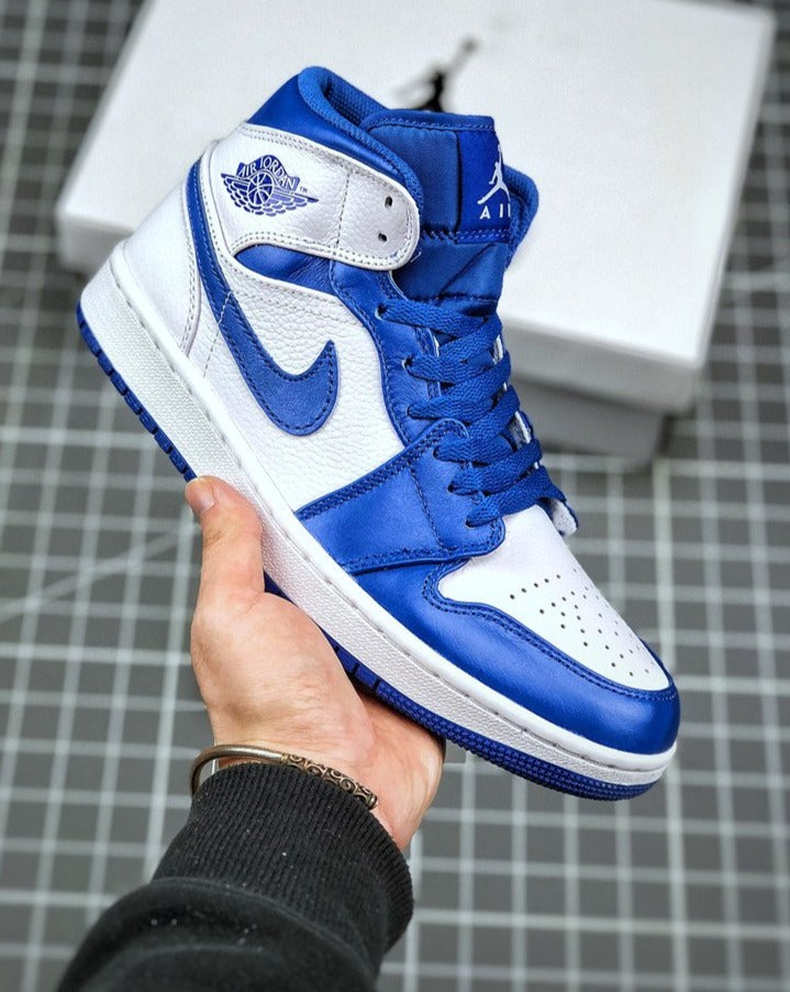 Tênis Nike Air Jordan 1