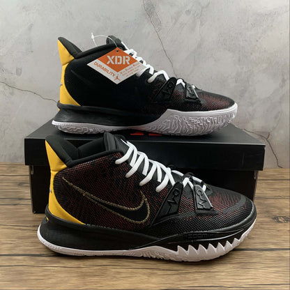 Tênis Nike Kyrie 7