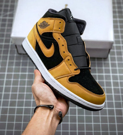 Tênis Nike Air Jordan 1