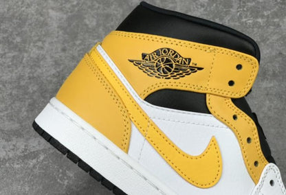 Tênis Nike Air Jordan 1