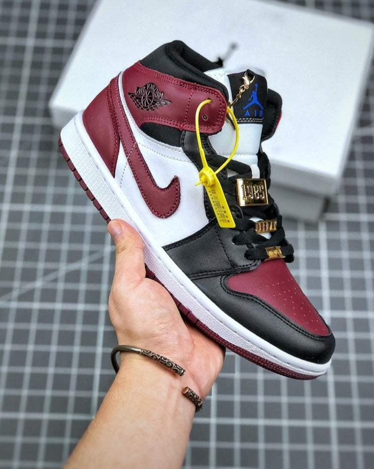 Tênis Nike Air Jordan 1