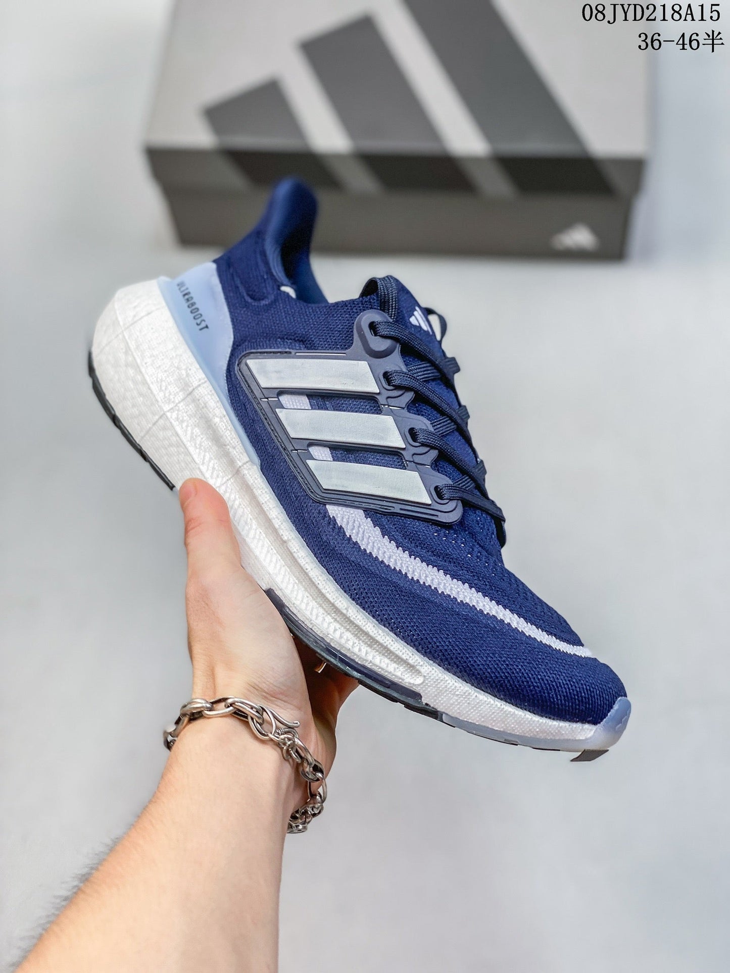 Tênis Adidas Ultra Boost Light - CLIQUE PARA VER MAIS CORES