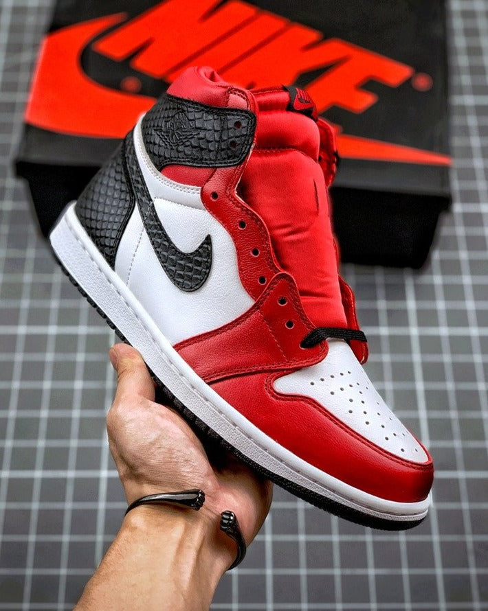 Tênis Nike Air Jordan 1