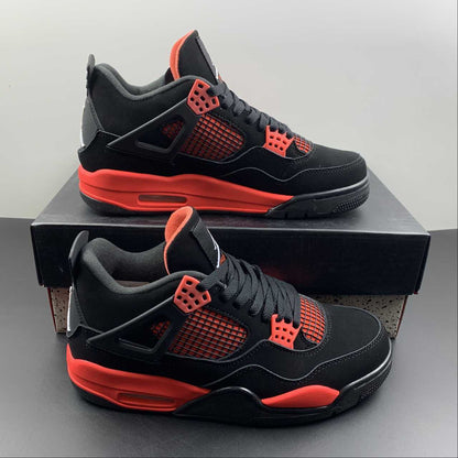 Tênis Nike Air Jordan 4 Retro