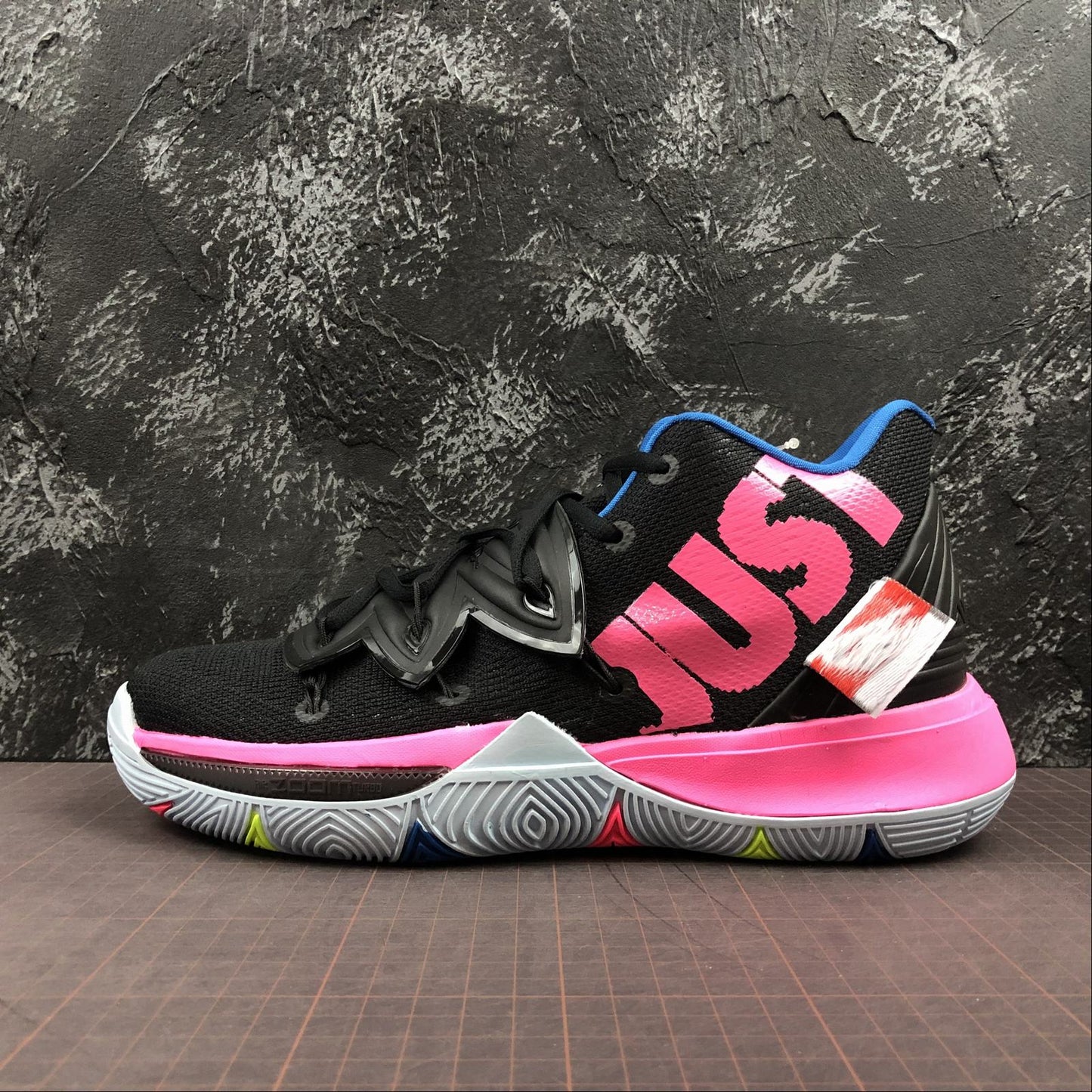 Tênis Nike Kyrie 5