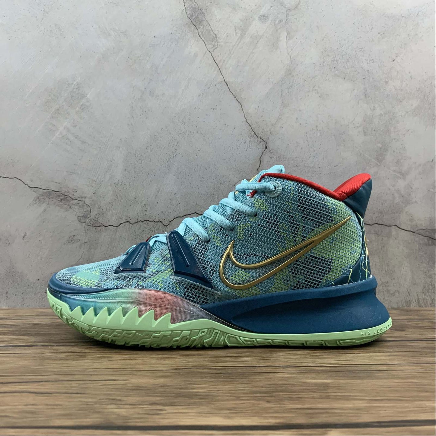 Tênis Nike Kyrie 7