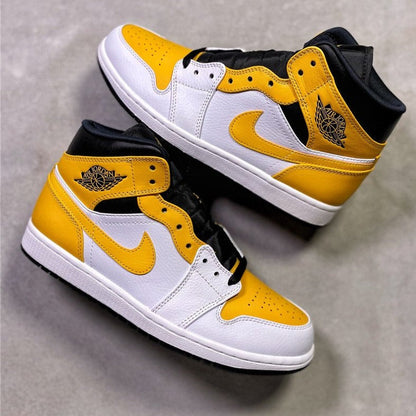 Tênis Nike Air Jordan 1