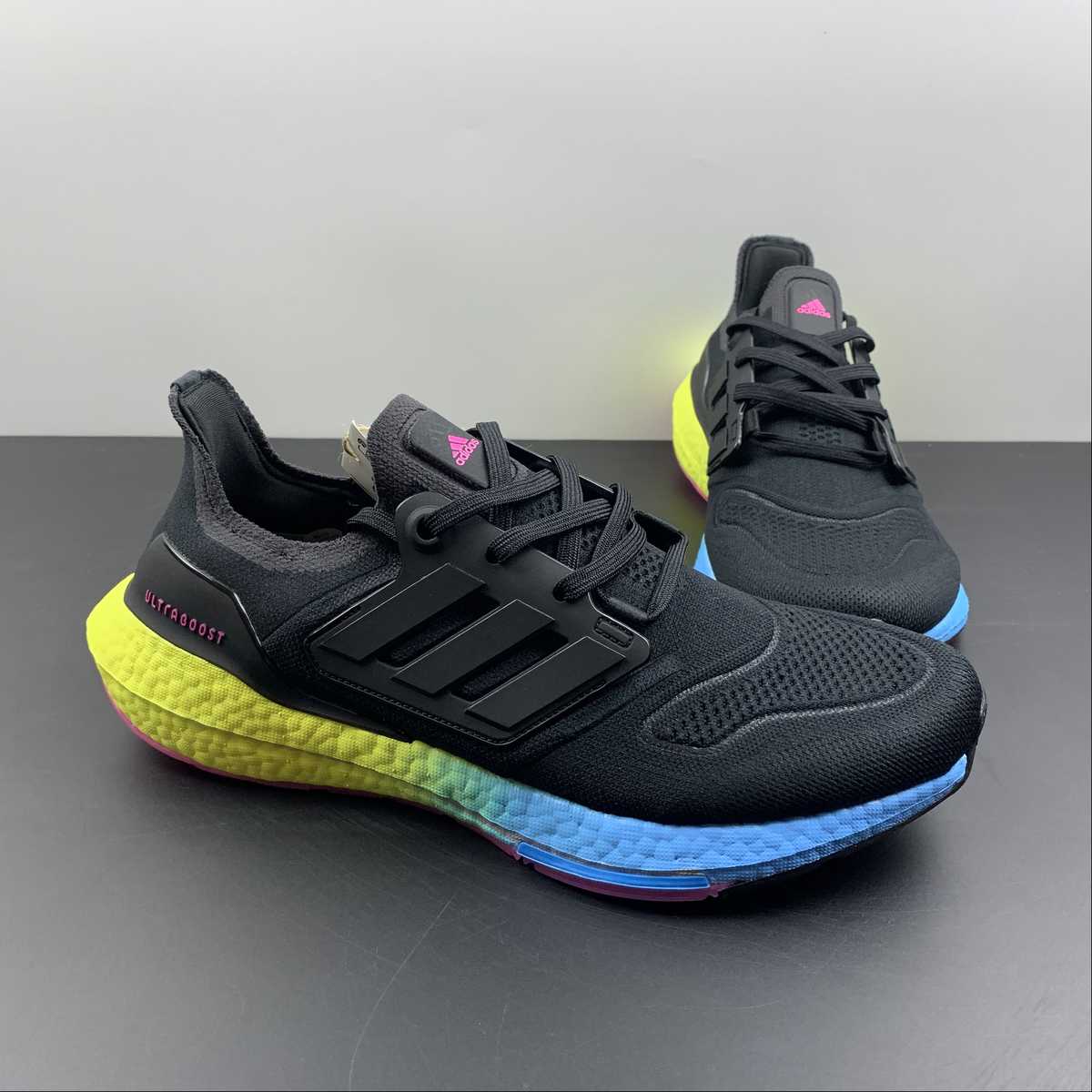 Tênis Ultra Boost 22