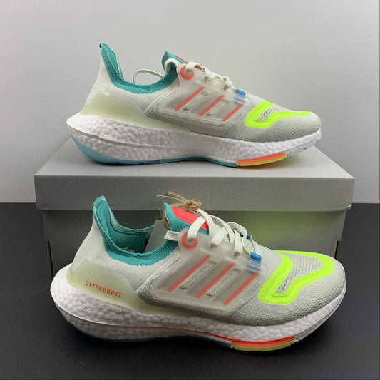 Tênis Ultra Boost 22