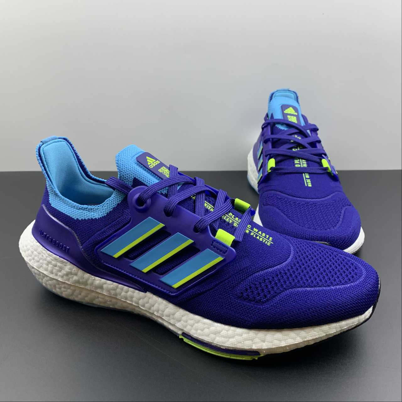 Tênis Ultra Boost 22