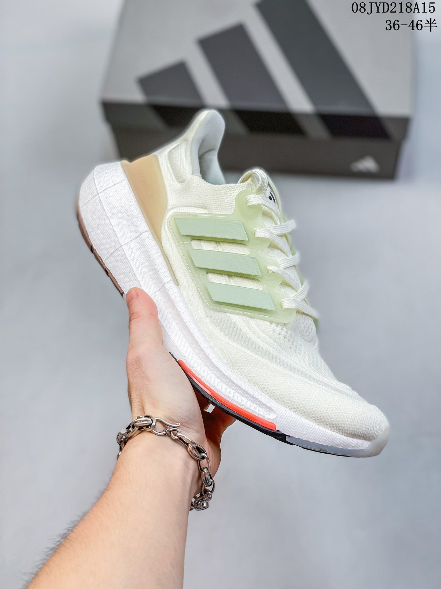 Tênis Adidas Ultra Boost Light - CLIQUE PARA VER MAIS CORES