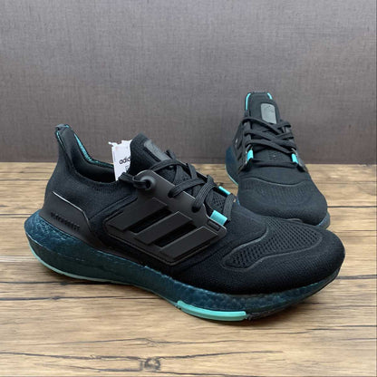 Tênis Ultra Boost 22