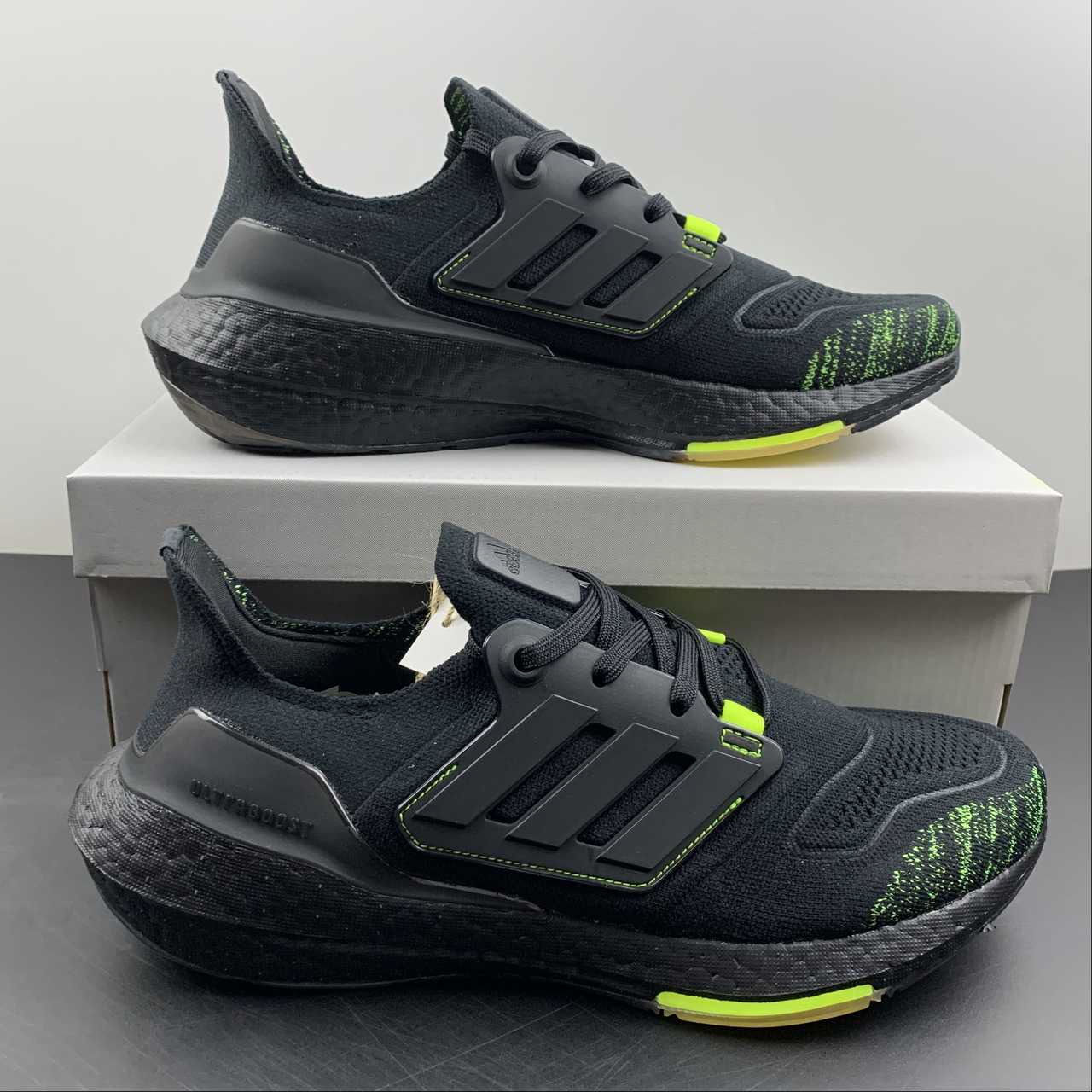 Tênis Ultra Boost 22