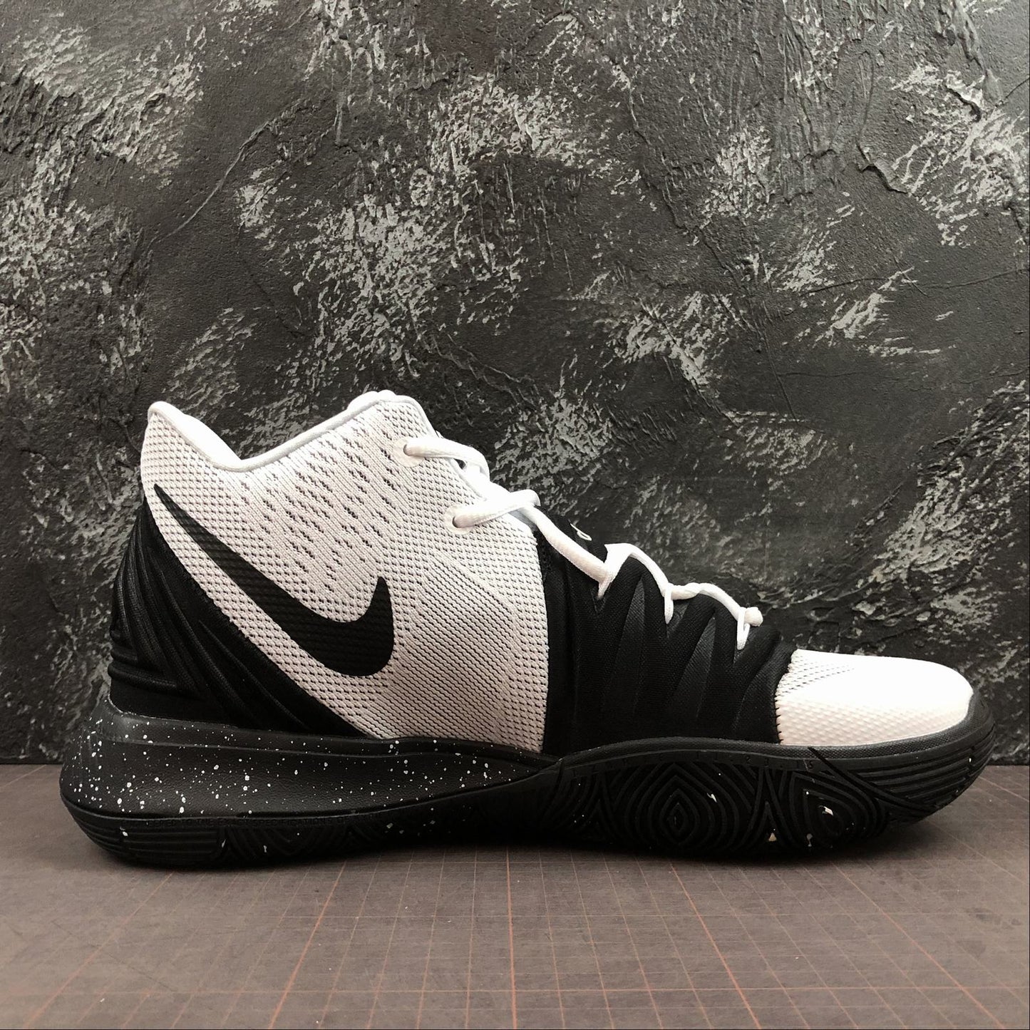 Tênis Nike Kyrie 5