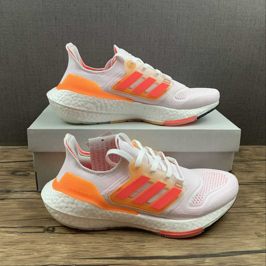 Tênis Ultra Boost 22