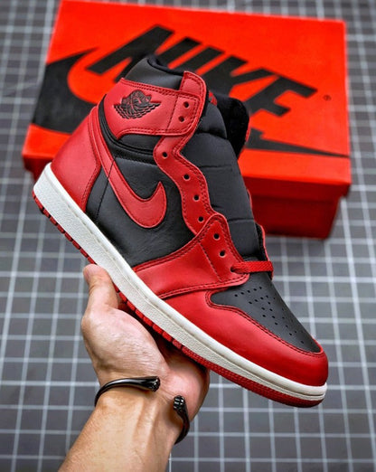 Tênis Nike Air Jordan 1