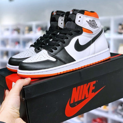 Tênis Nike Air Jordan 1