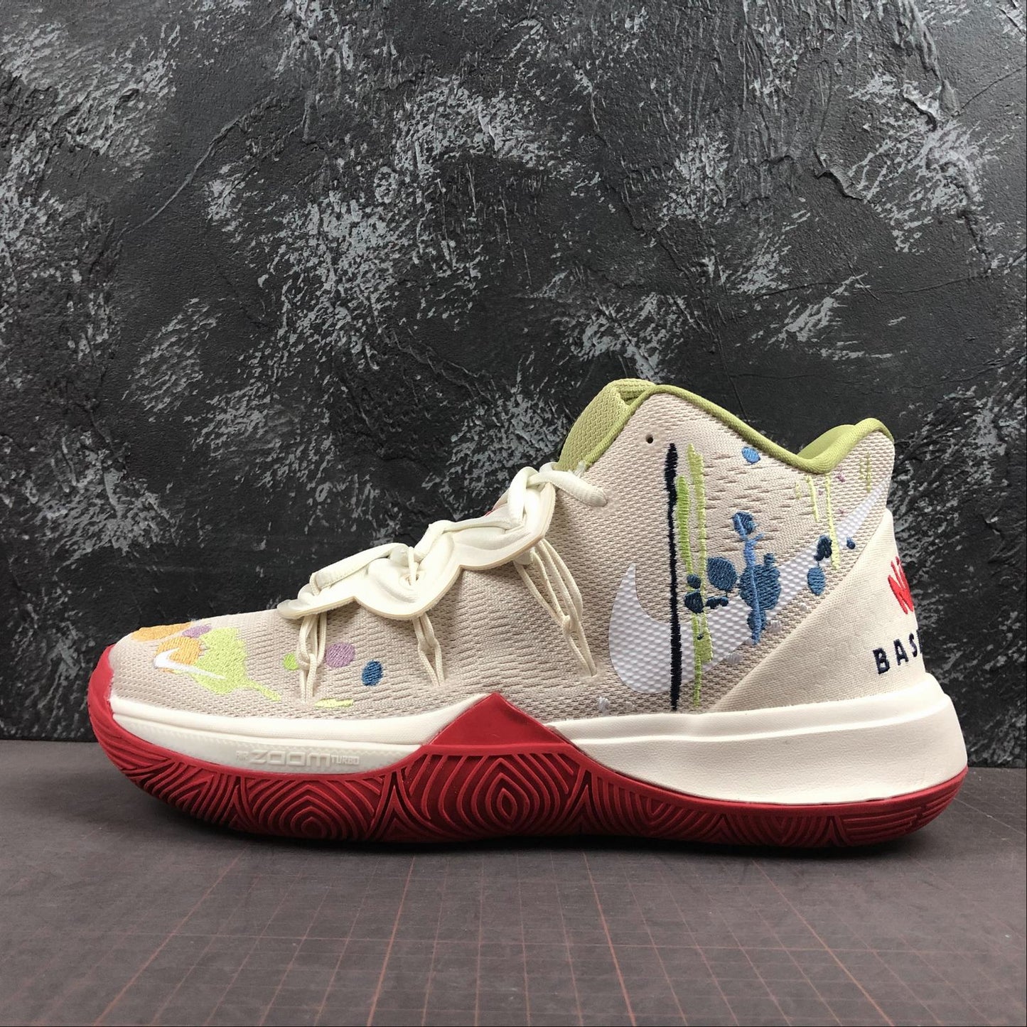 Tênis Nike Kyrie 5