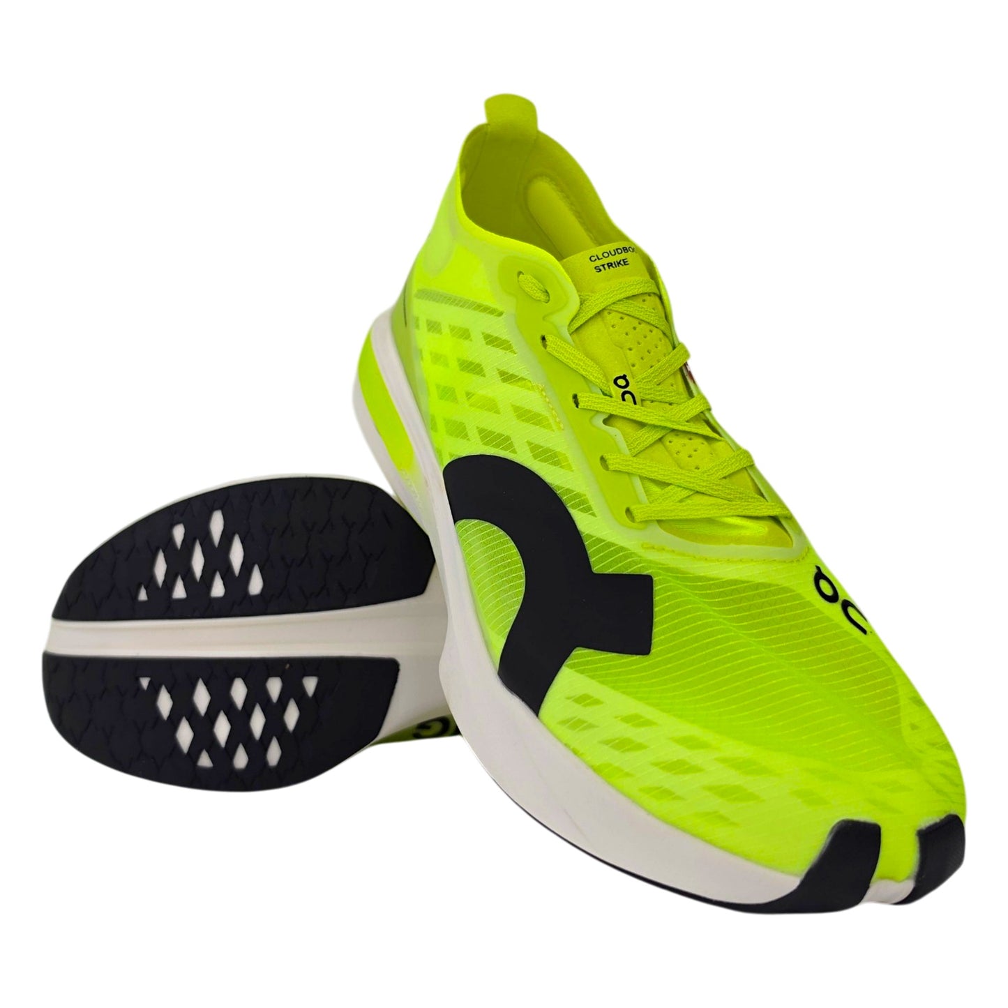 On Cloudboom Strike - Running (Corrida)